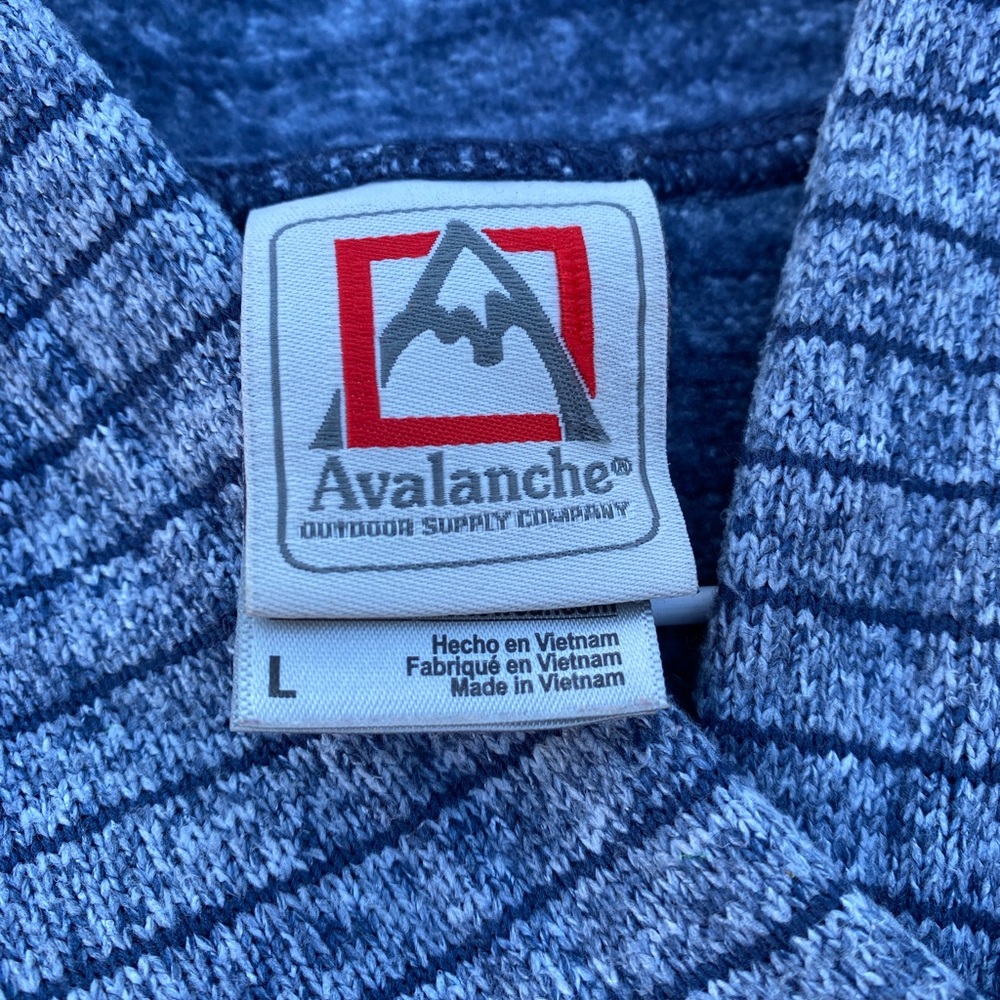 Woman’s Avalanche Hoodie